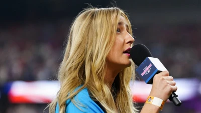Fans all say the same thing about national anthem at Home Run Derby