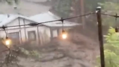 Flood in New Mexico washes away a father and his two sons