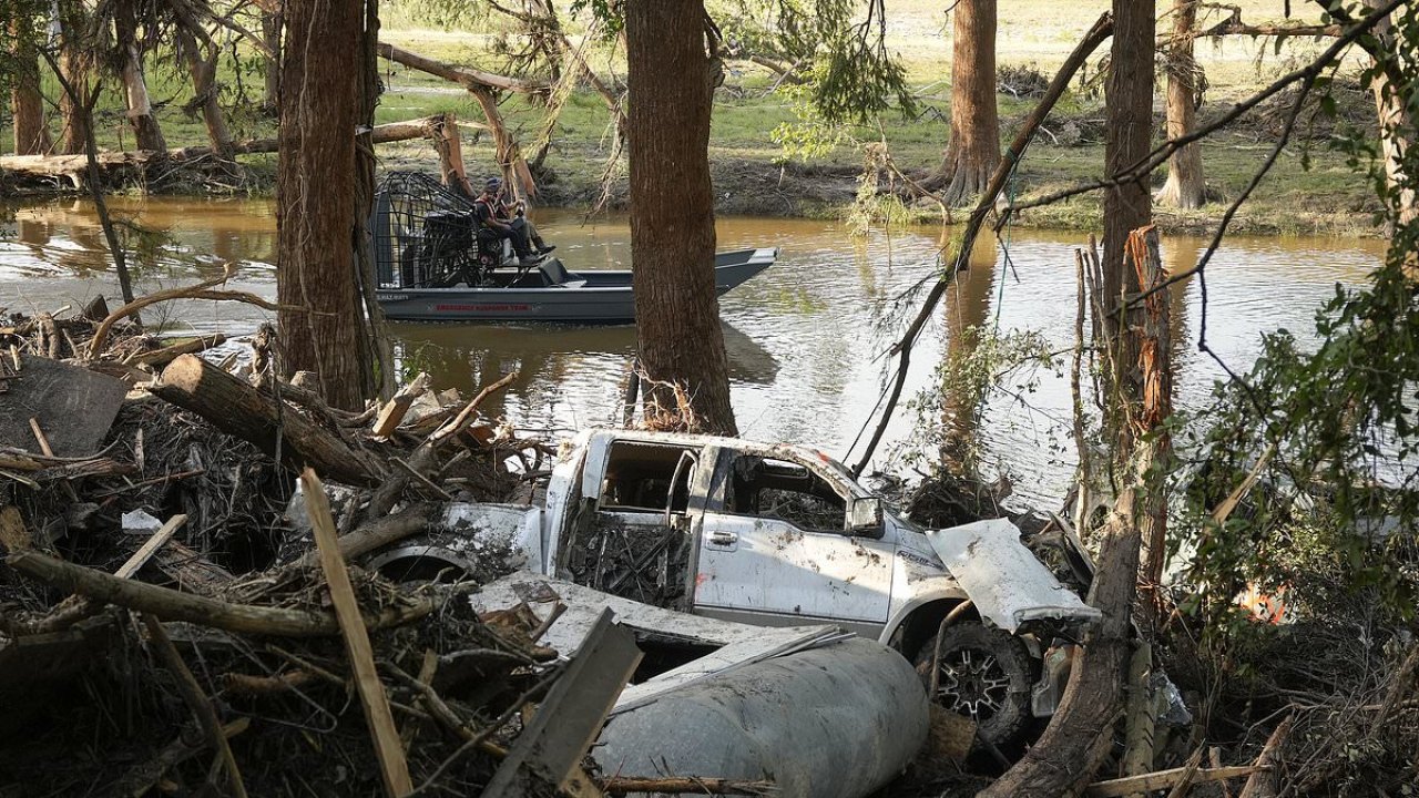 Floods death toll set to soar FAR higher than feared