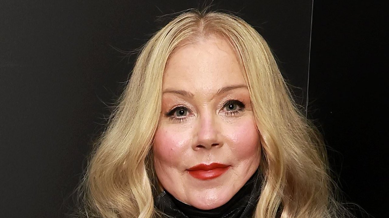 Heartbreaking reason why Christina Applegate is writing new memoir ...