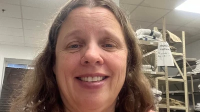 Jail worker who 'tried to have sex with inmate' says SHE'S the victim