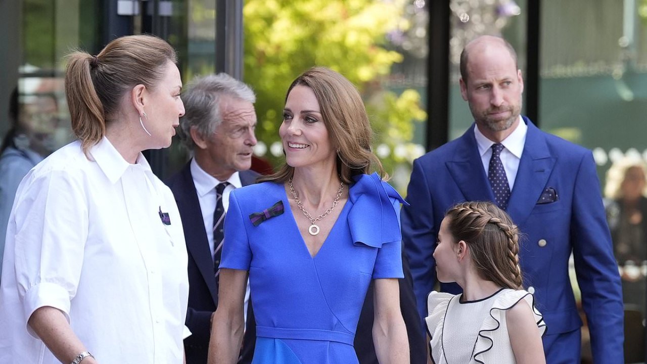 Kate and William take George and Charlotte to Wimbledon - but no Louis