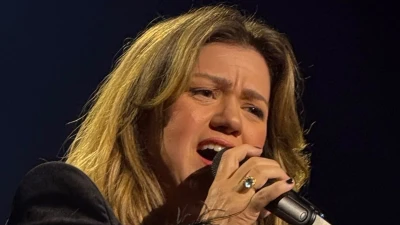 Kelly Clarkson CANCELS first shows of Las Vegas residency