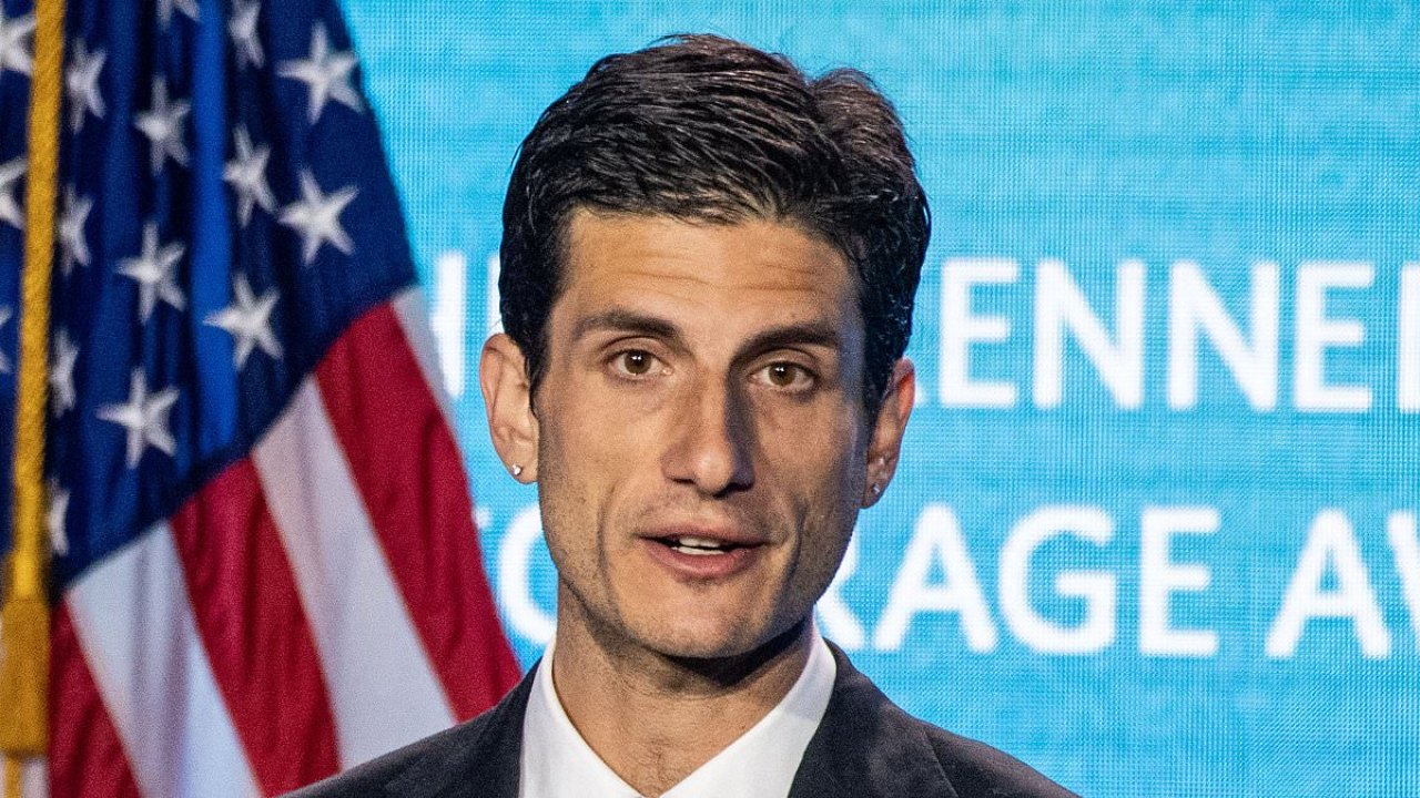 Kennedy heir posts bizarre video begging for a SURROGATE