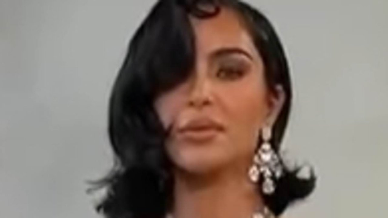 Kim Kardashian dons late A-lister's jewels once again after backlash
