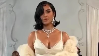 Kim Kardashian trolled over her runway walk: 'Is she drunk?'
