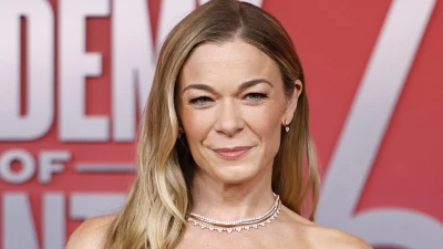 LeAnn Rimes reveals real reason her teeth FELL OUT on stage