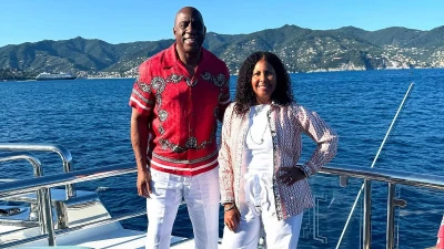 Magic Johnson mobbed by fans in Portofino as he heads for glitzy lunch