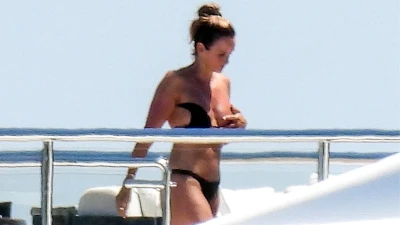 Michael Jordan's daring wife sets pulses racing with risque sunbathing