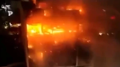 More than 60 dead in Iraq shopping mall inferno