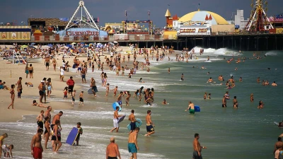 Officials expand July 4 beach closures due to hidden deadly bacteria