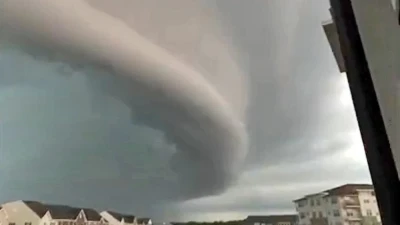 Ominous 'Doomsday cloud' shrouds Maryland in darkness