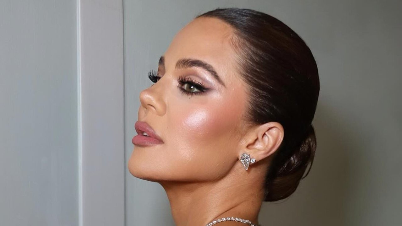 Plastic surgeon casts doubt on Khloe Kardashian's procedure confession
