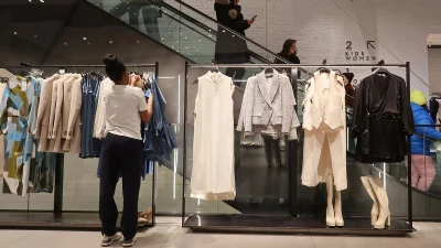 San Francisco's biggest mall loses another clothing store