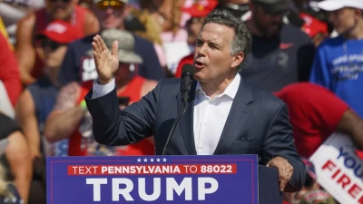 Senator feet away when Trump was shot recalls his 'uncommon behavior'