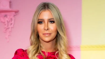 Sophia Hutchins shares snap of broken candelabra in final post