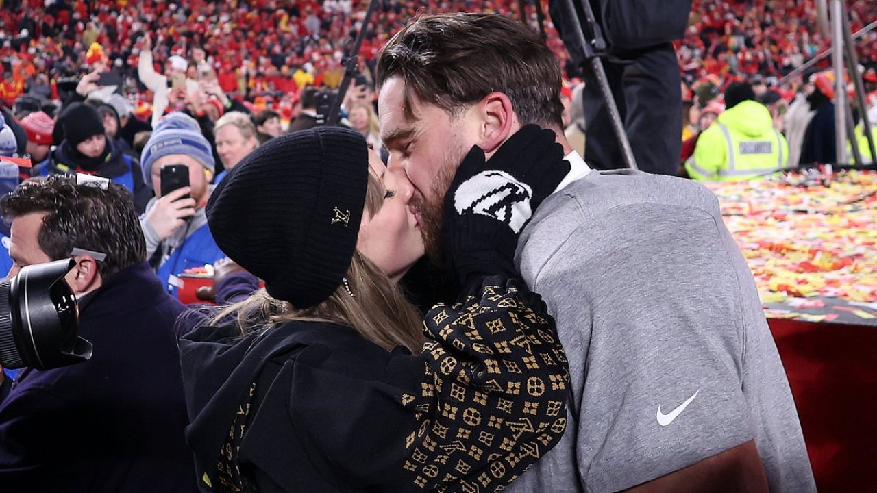 Taylor Swift and Travis Kelce's relationship has hit a 'turning point'