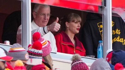 Taylor Swift's dad, 73, undergoes MAJOR heart surgery