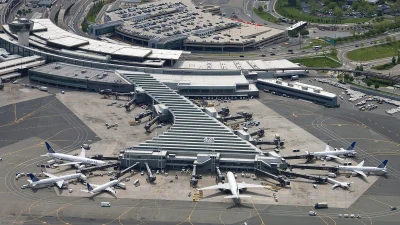 Travel chaos as multiple major US airports ground ALL flights