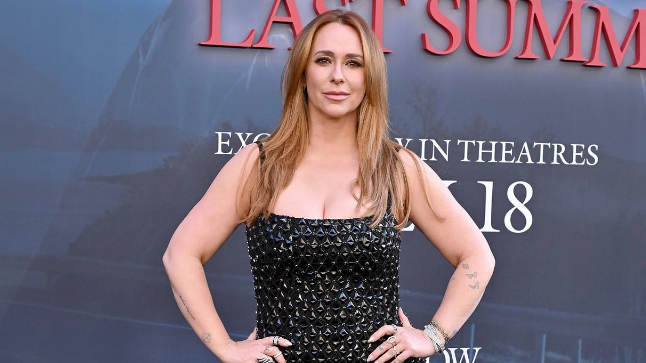Truth about Sarah Michelle Gellar and Jennifer Love Hewitt's 'feud'