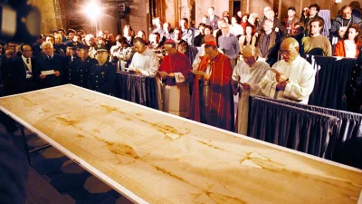'Divine blood' found on Jesus' burial cloth could prove Bible true