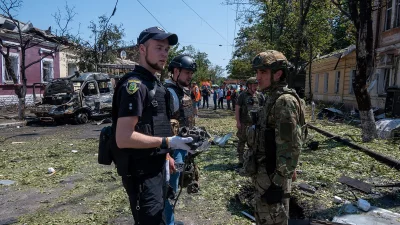 Multiple casualties after Ukrainian civilians 'attack draft officer'