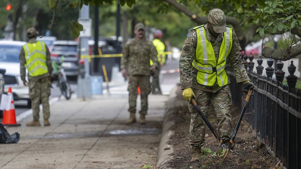 National Guard turn into national gardeners after rooting out crime ...