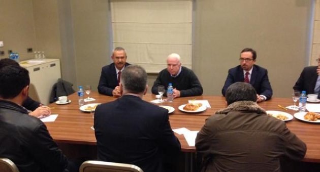 ABD Muhalif Lideri Urfa’da ÖSO’yla Görüştü