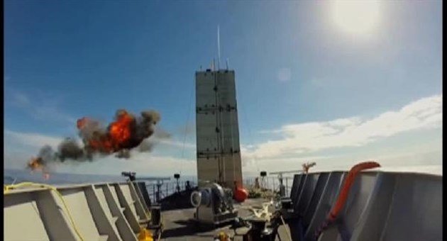 ABD’nin Ürettiği Yeni Tomahawk Füzesi Gemiyi Böyle Vurdu