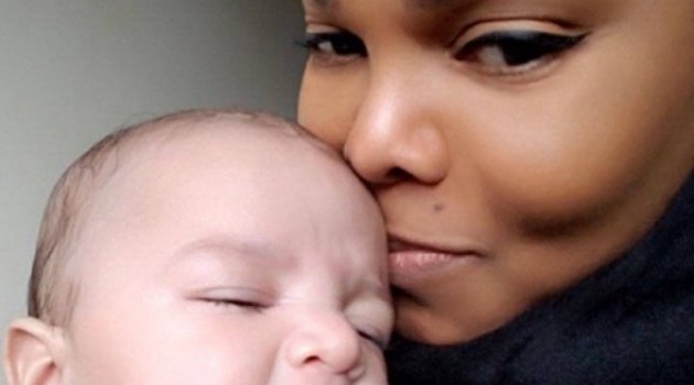 ABD'li Şarkıcı Janet Jackson, Oğlunun Yüzünü İlk Defa Gösterdi