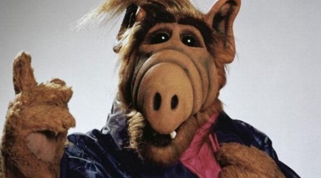 Alf Öldü!