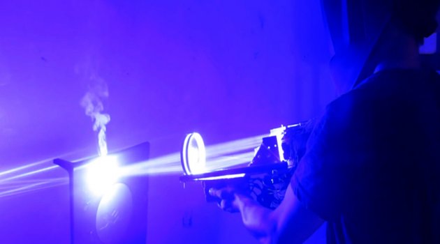 Bozuk Elektronik Parçalardan Lazer Bazukası Yaptı!