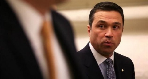 Grimm istifa edeceğini duyurdu