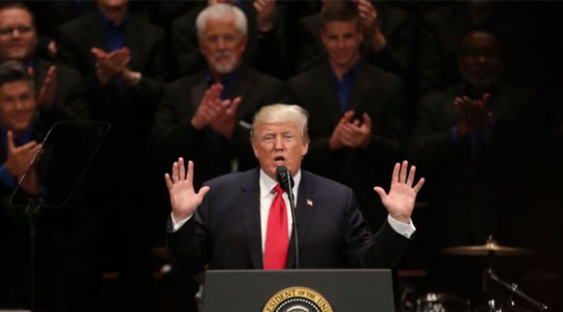 İngiliz Bebeğe Başkan Trump’tan Yardım Önerisi