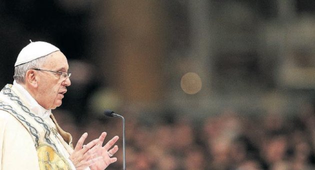 Papa, Türkiye'deki saldırıda ölenler için dua ettirdi