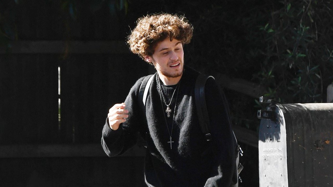 Diane Keaton's grieving son Duke, 25, seen for first time since death -  www.abdpost.com Amerika'dan Haberler