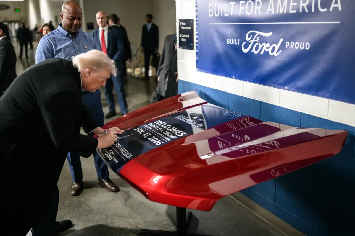Trump’a bağıran Ford işçisi kovuldu