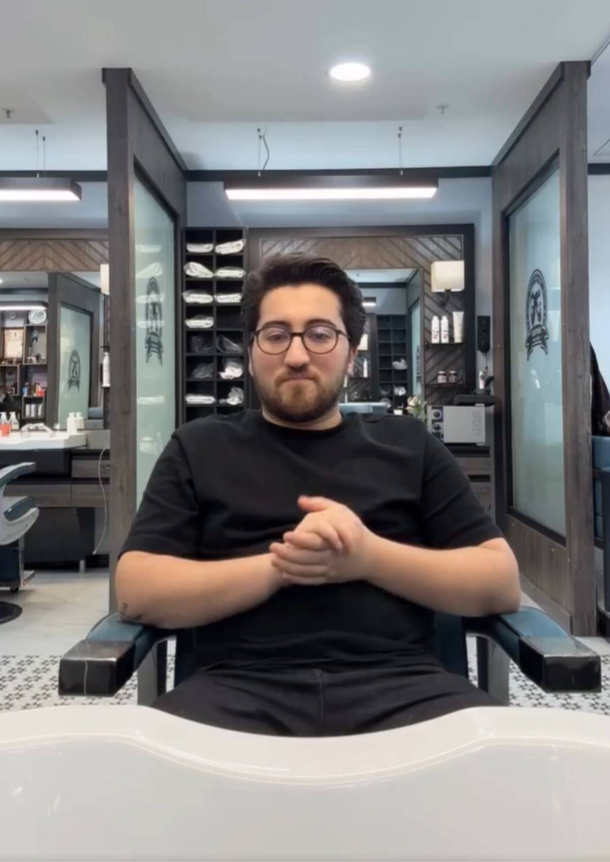 Stephen Colbert’in İstanbul’da berber ve Türk bıyığı anısı