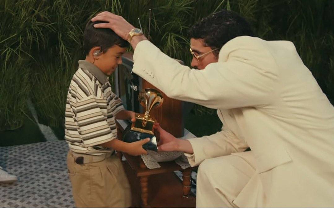 Super Bowl’da geceye Bad Bunny damga vurdu