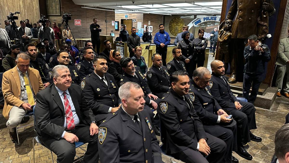 NYPD’de “hilal yakma töreni” düzenlendi