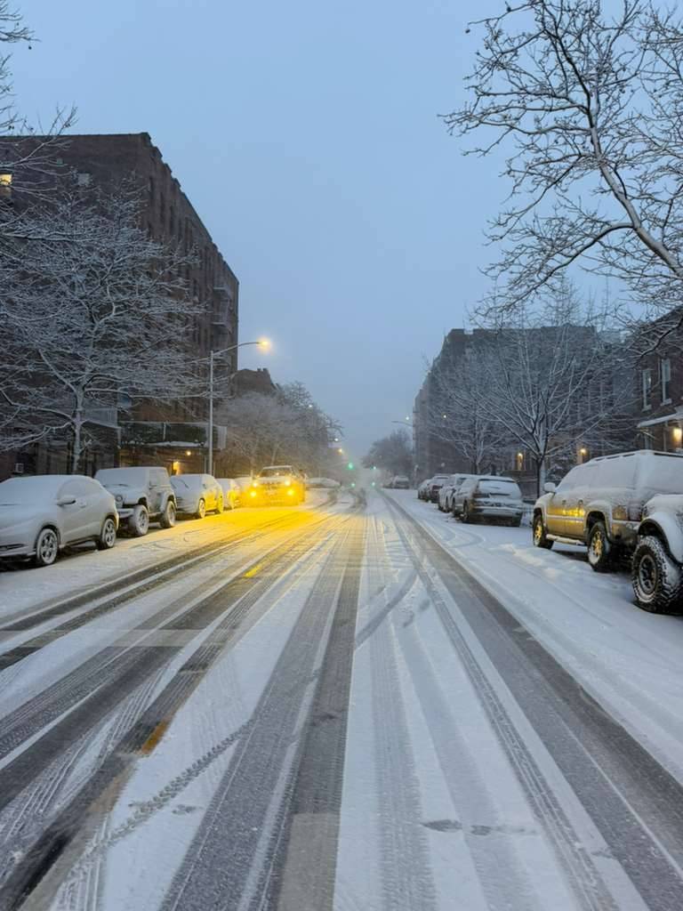 New York ve New Jersey beyaza büründü