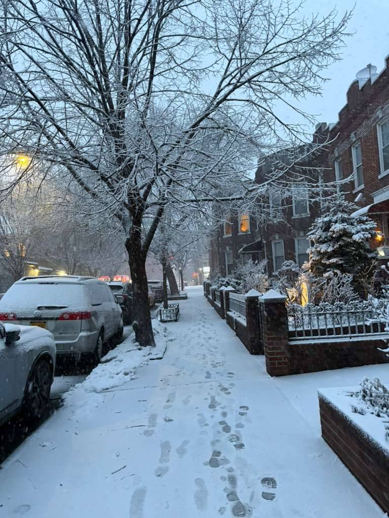 New York ve New Jersey beyaza büründü