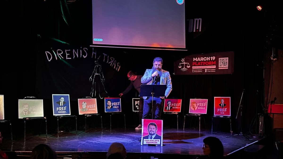 New York’ta ‘Yalnız Değilsiniz’ protestosu