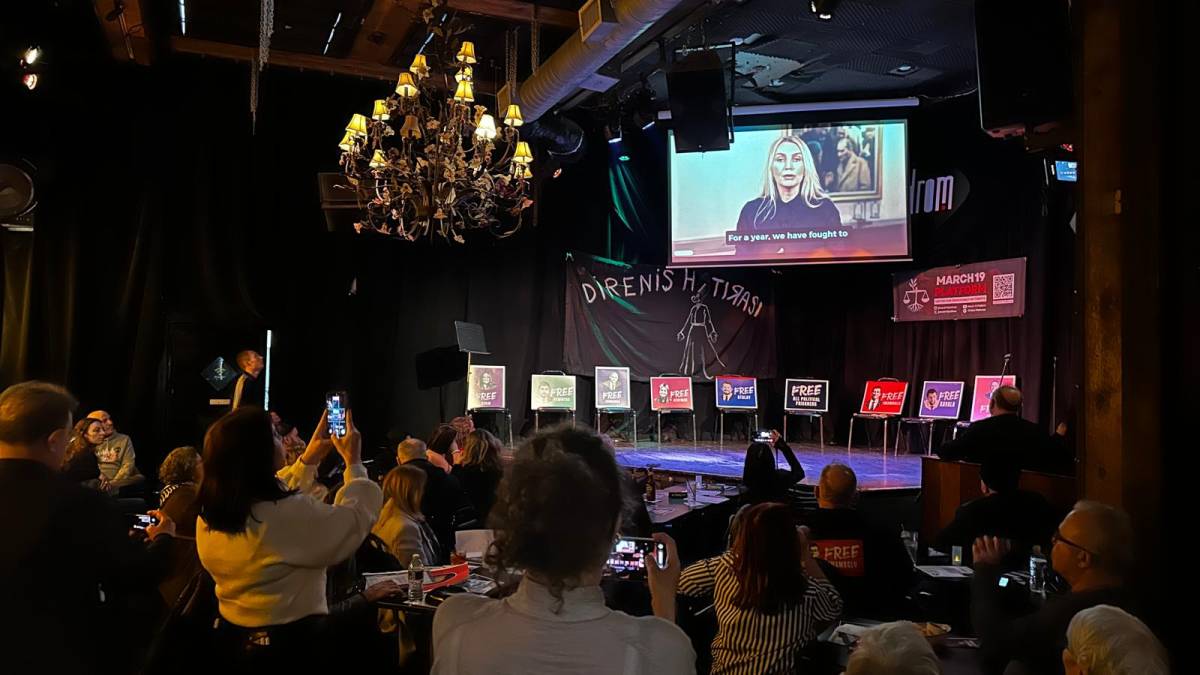 New York’ta ‘Yalnız Değilsiniz’ protestosu