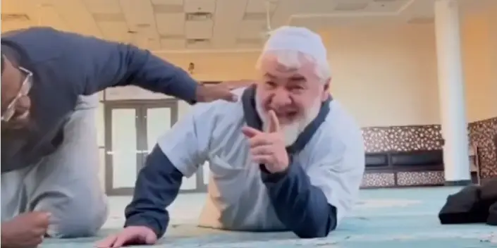 Maryland’de Türk imamdan teravih sonrası şınav