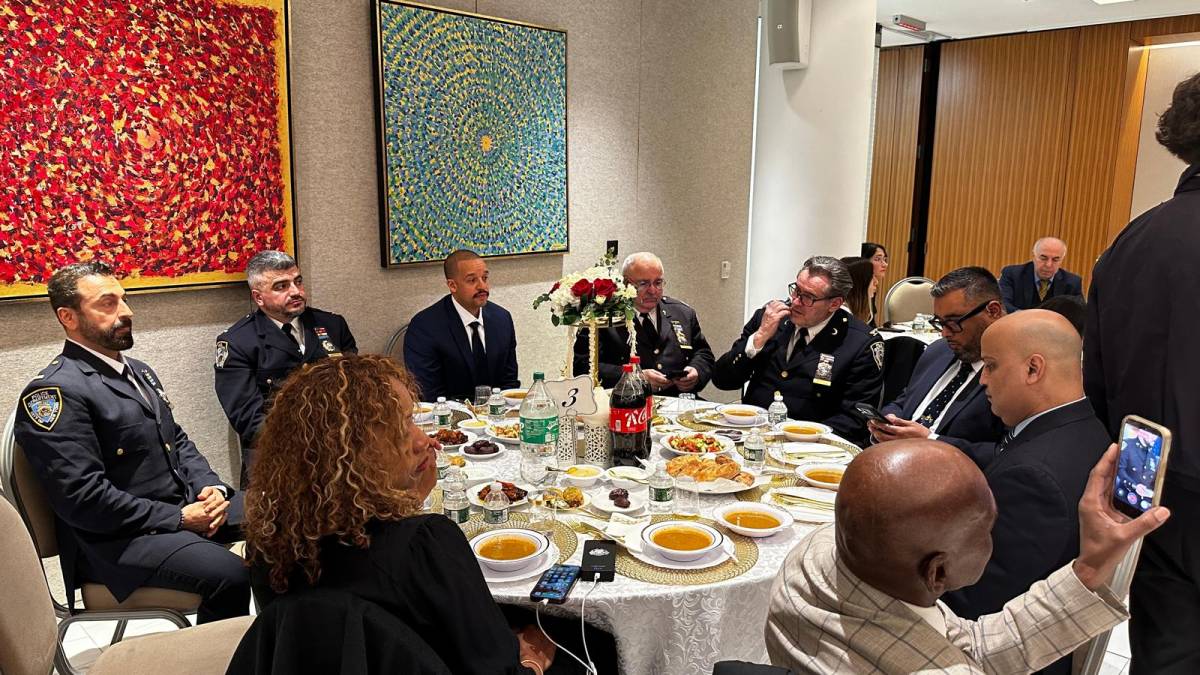 NYPD’de görev yapan Türk polisler iftar programında buluştu