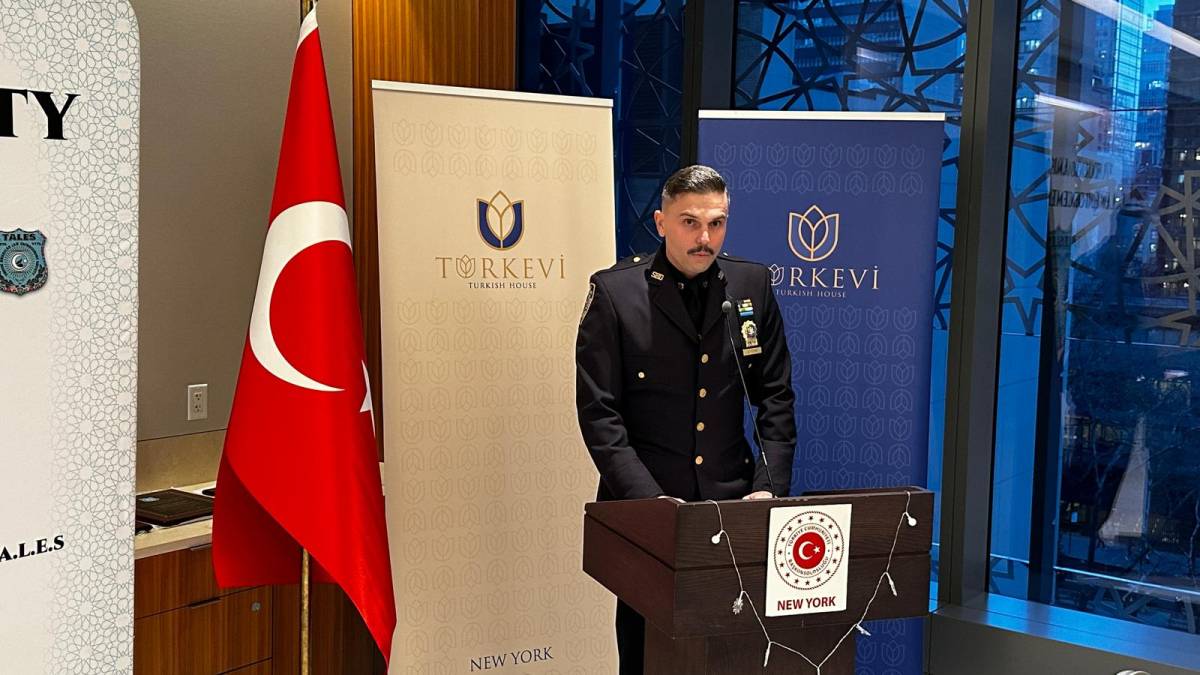 NYPD’de görev yapan Türk polisler iftar programında buluştu