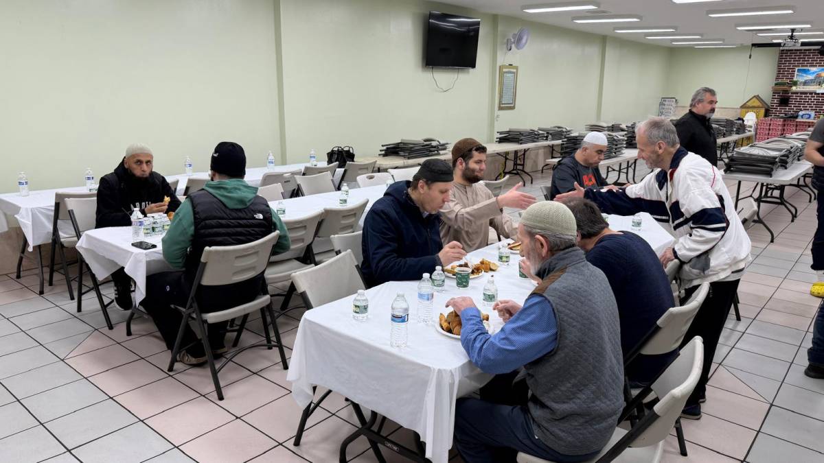 Paterson Ulu Camii’nde her gün iftar ve sahur