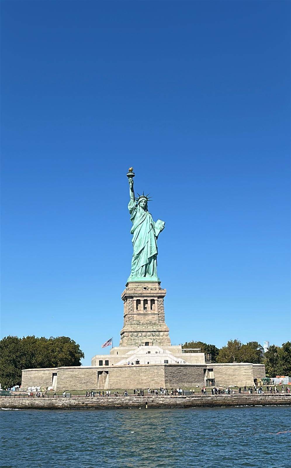 Özgürlük Heykeli’nin tacına zorlu yolculuk: 195 basamak, nefes kesen manzara