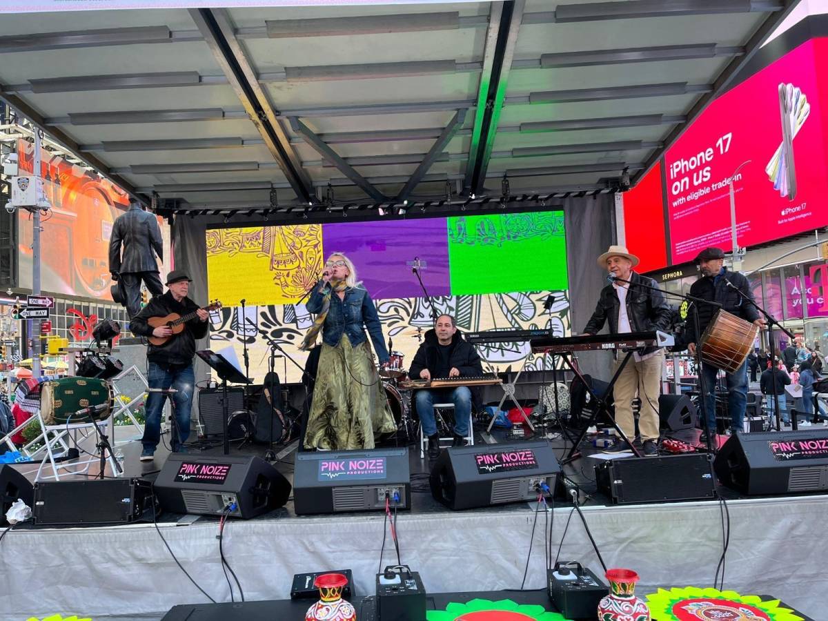 Times Square’de kültür buluşması: Türk müziğine yoğun ilgi